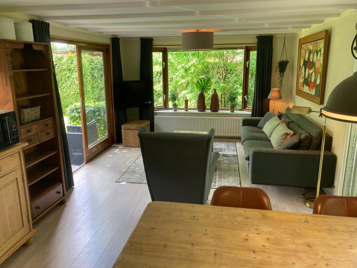 Chalet Wild Forest, Knus Chalet Op De Veluwe Met Gratis Parkeren Putten Luaran gambar